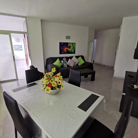 Next To The Beach - Wifi - 3 - 4 Beds *